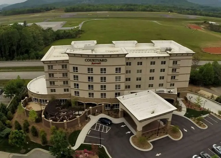 Commercial roof on a Courtyard Marriot